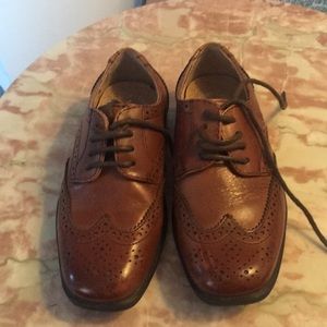 Florsheim kids congnac leather wingtips